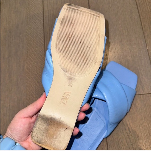 Zara padded blue sandals in size 5 (35). Good condition only worn once - Picture 2 of 3